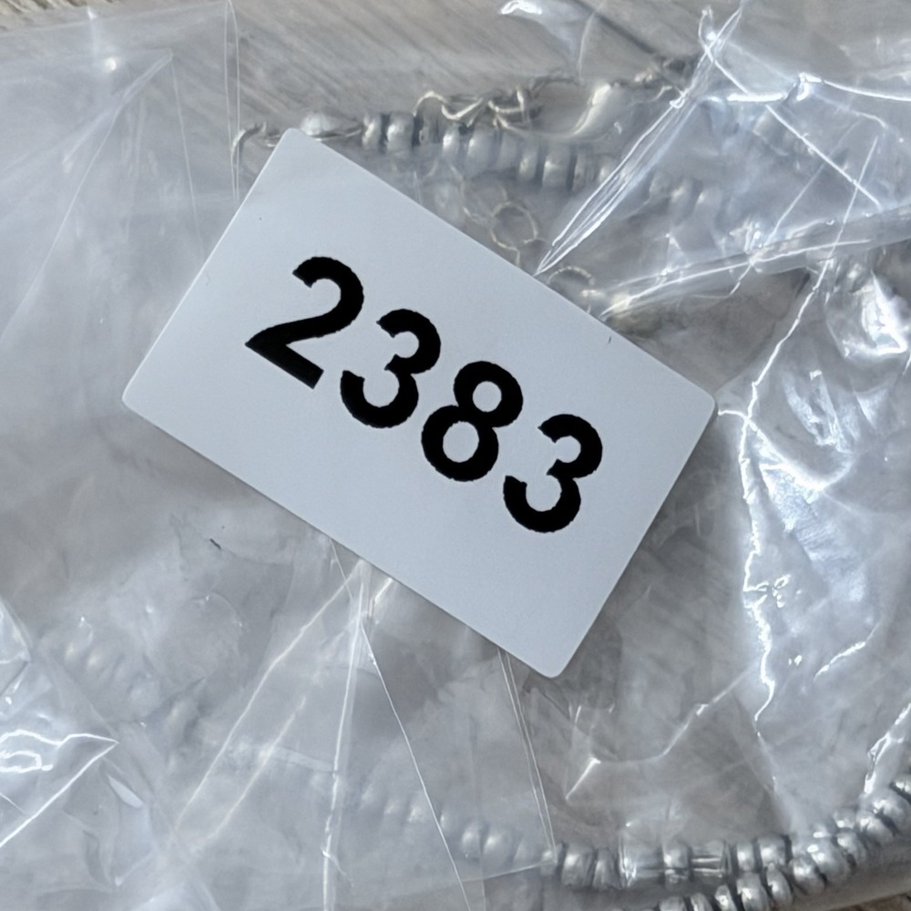 Silver Tone‎ Beaded Pendant Necklace Minimalist Y2K Indie Clean Girl Style Charm - Picture 7 of 7